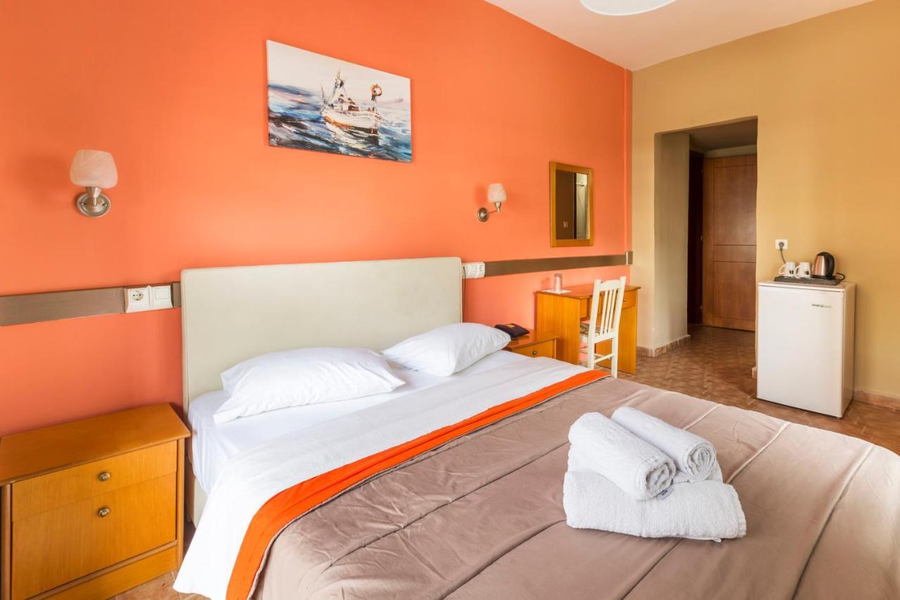 Hotel Almira Agía Triás Buitenkant foto