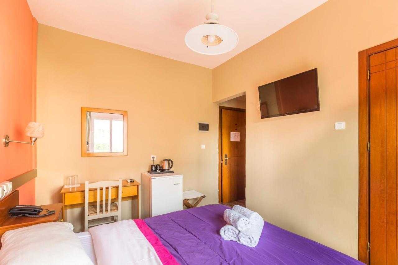 Hotel Almira Agía Triás Buitenkant foto